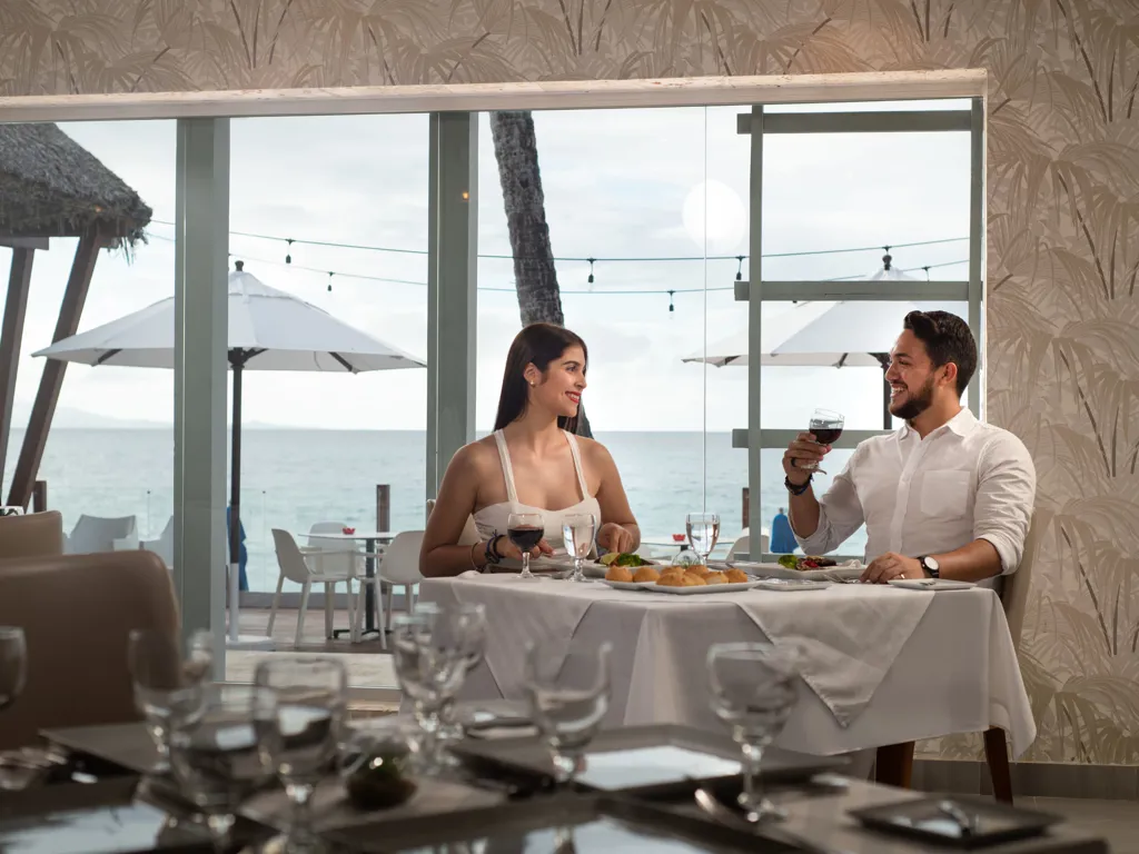 Hermann International Cuisine (incluido para huéspedes Select / "Restaurante exclusivo para adultos”)